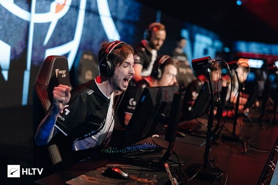 特别是在教 特别是在教